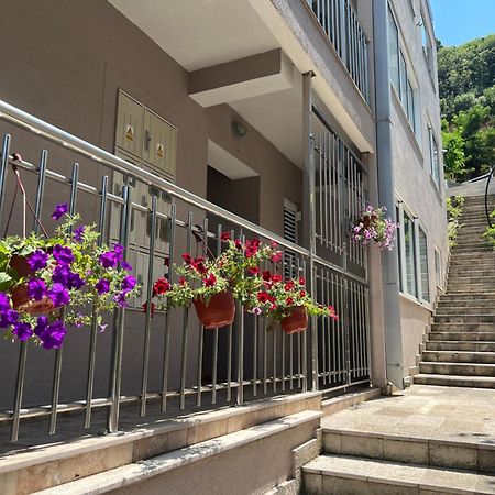 Guest House Mrvaljevic Budva Bagian luar foto