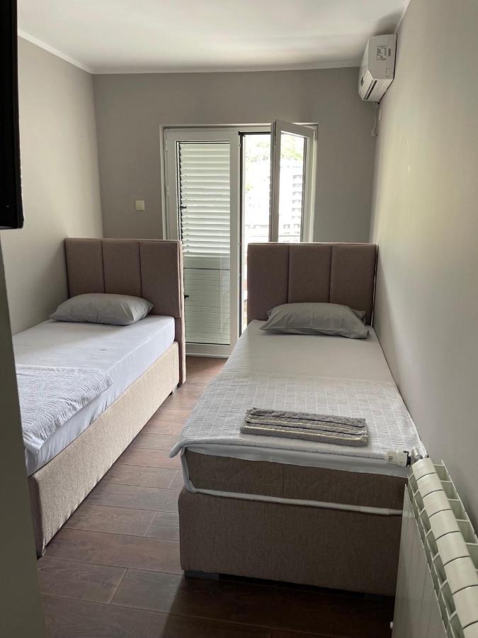 Guest House Mrvaljevic Budva Bagian luar foto
