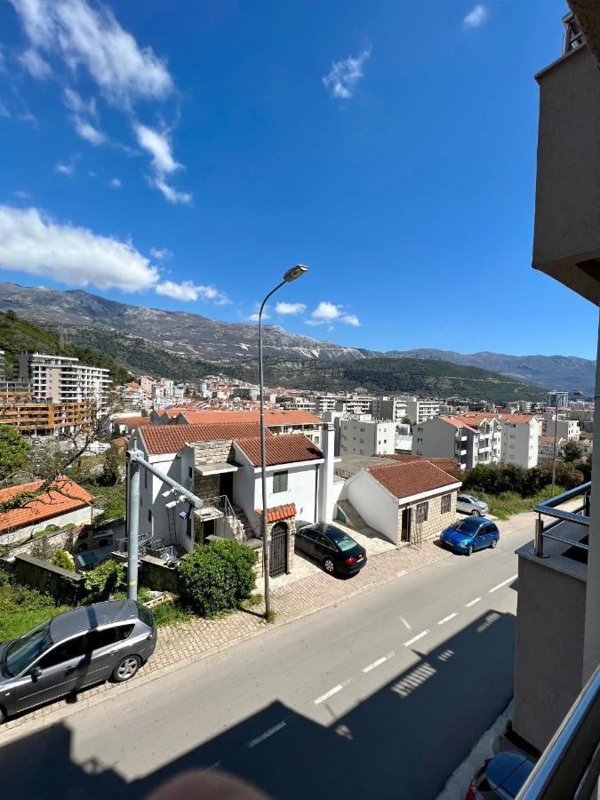 Guest House Mrvaljevic Budva Bagian luar foto