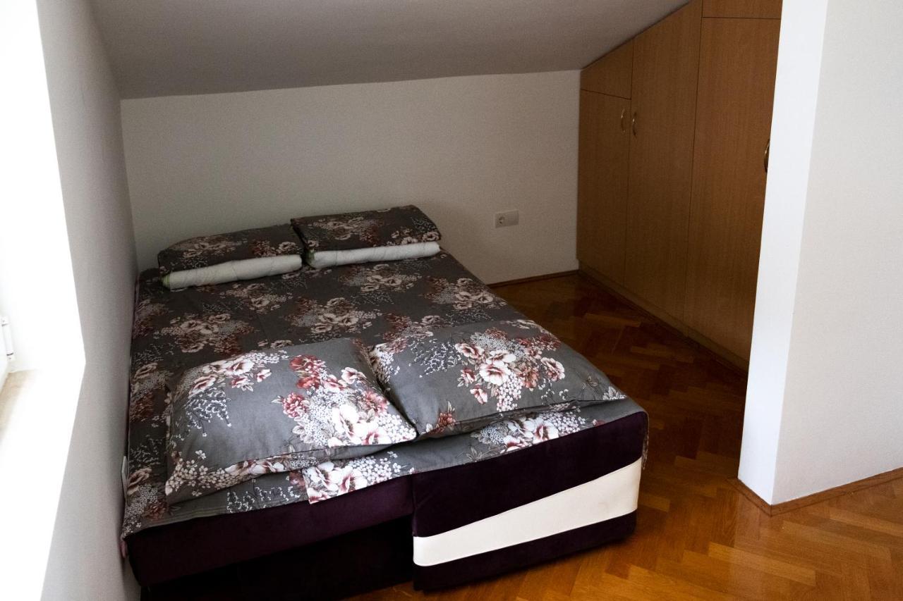 Guest House Mrvaljevic Budva Bagian luar foto