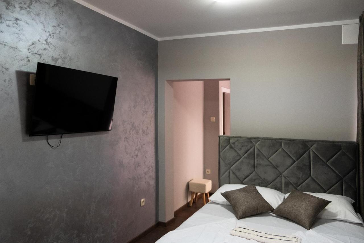 Guest House Mrvaljevic Budva Bagian luar foto