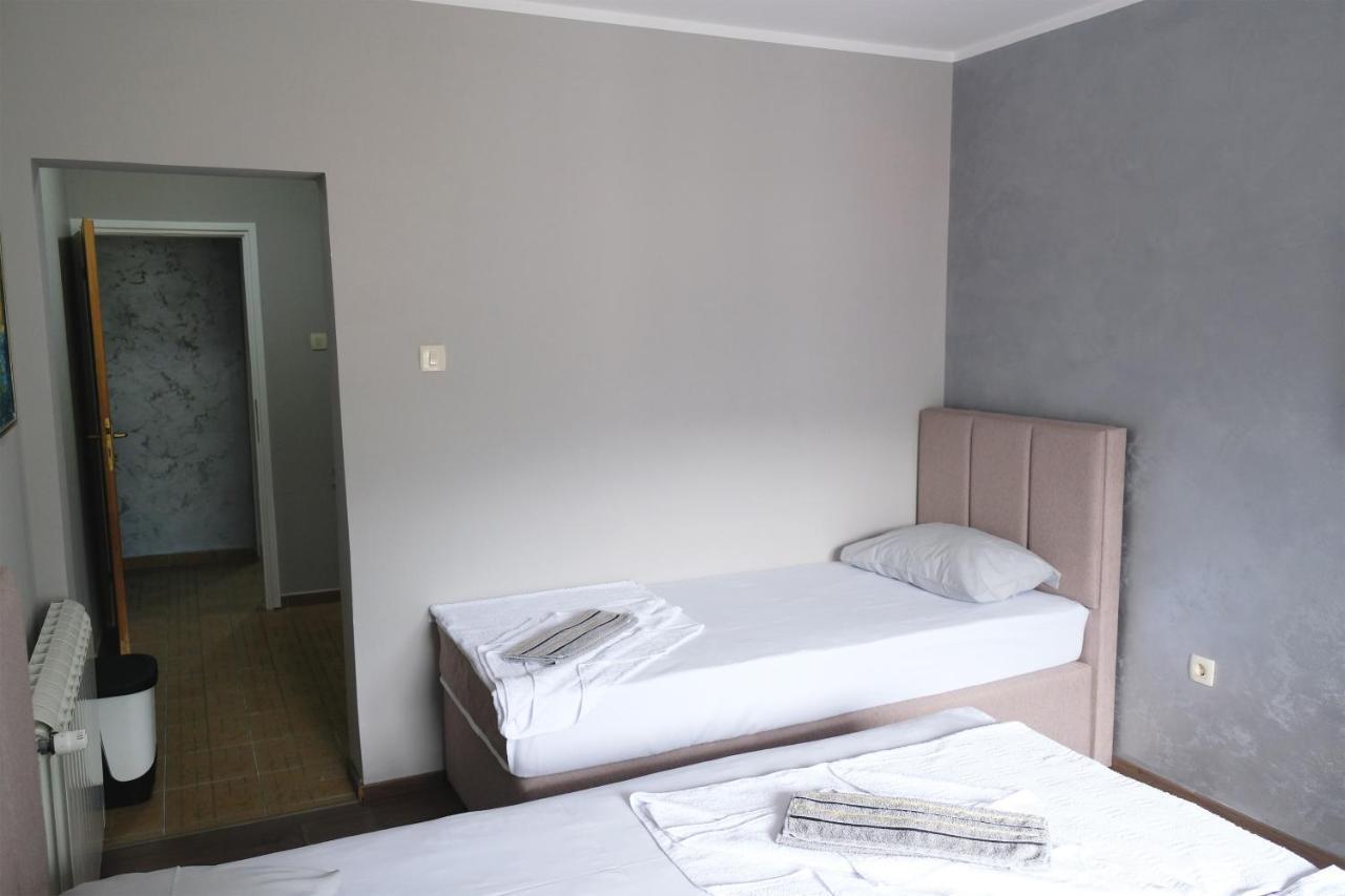Guest House Mrvaljevic Budva Bagian luar foto