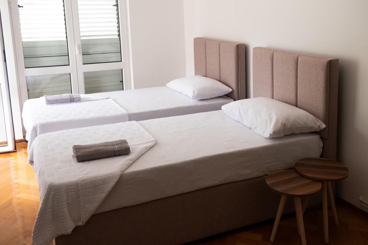 Guest House Mrvaljevic Budva Bagian luar foto