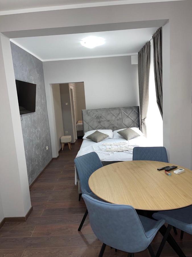 Guest House Mrvaljevic Budva Bagian luar foto