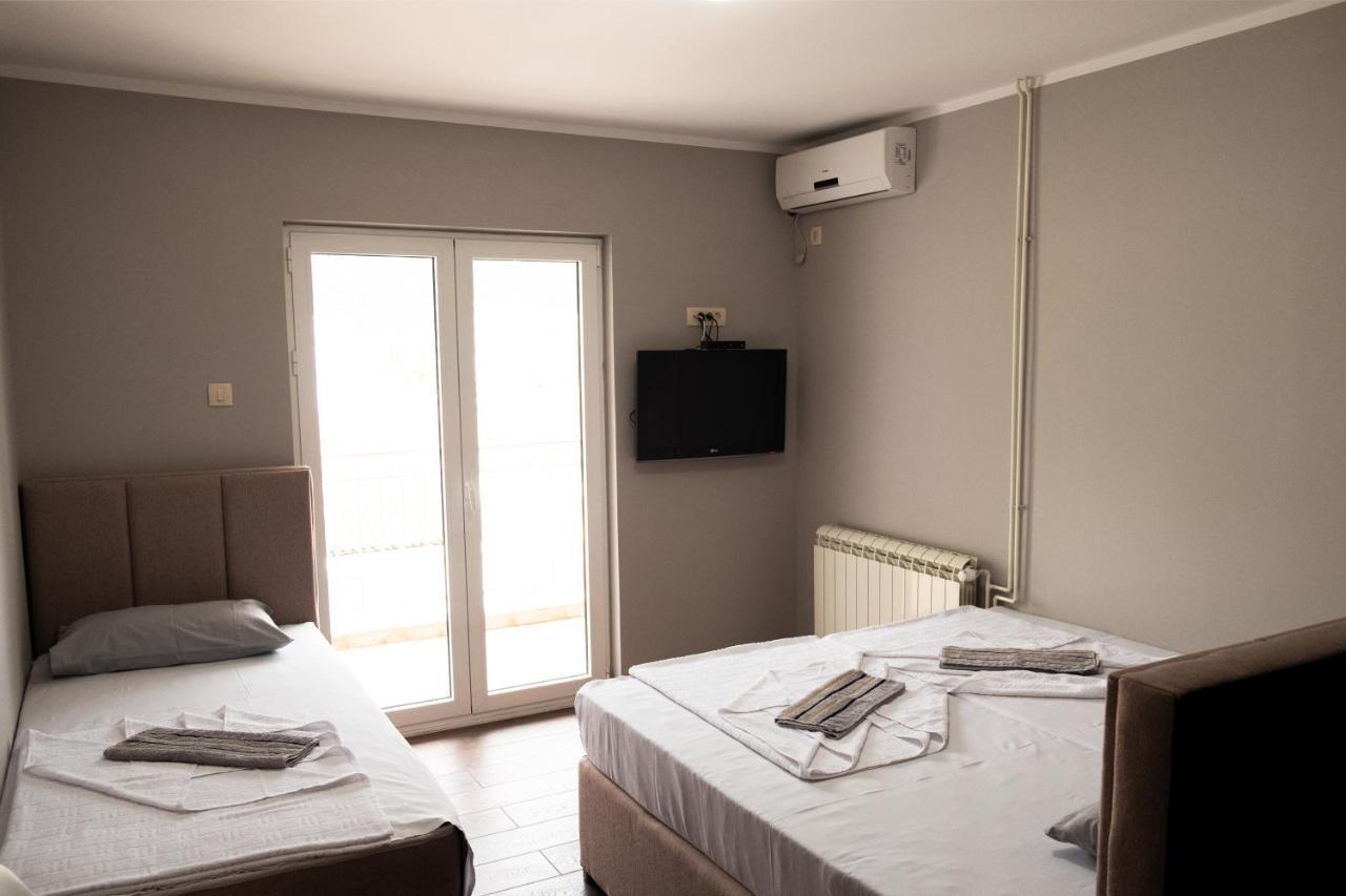 Guest House Mrvaljevic Budva Bagian luar foto