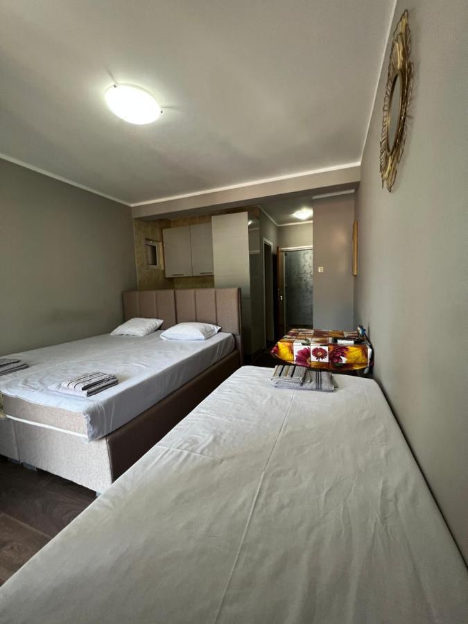 Guest House Mrvaljevic Budva Bagian luar foto