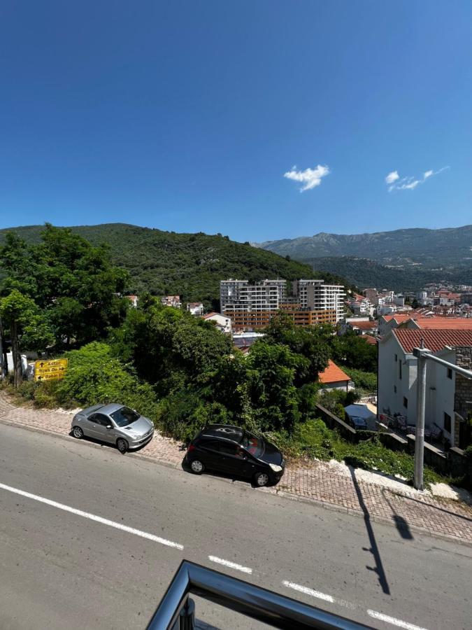 Guest House Mrvaljevic Budva Bagian luar foto