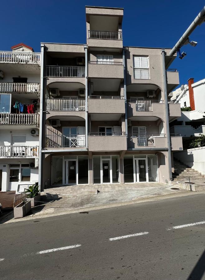 Guest House Mrvaljevic Budva Bagian luar foto