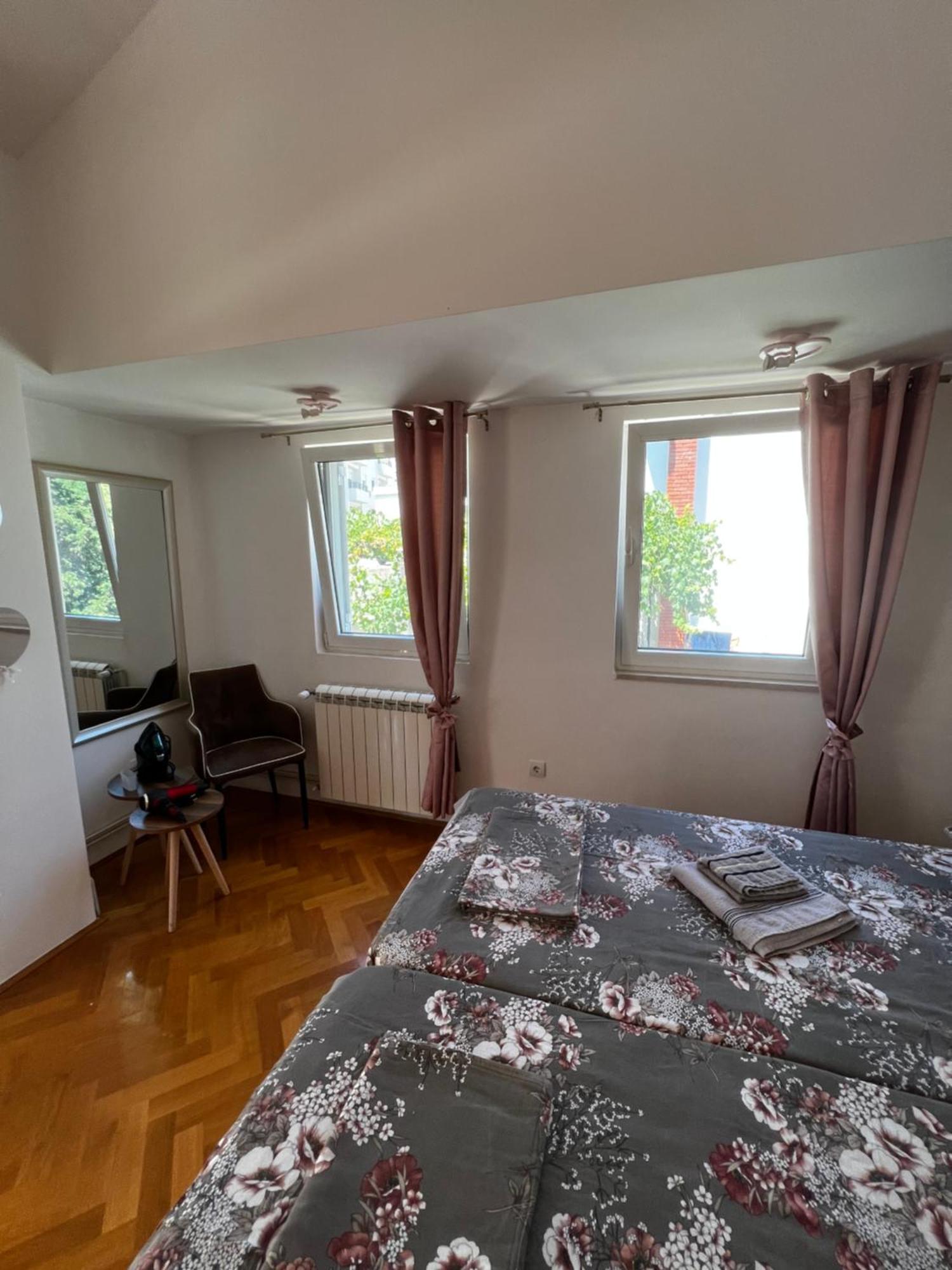 Guest House Mrvaljevic Budva Bagian luar foto